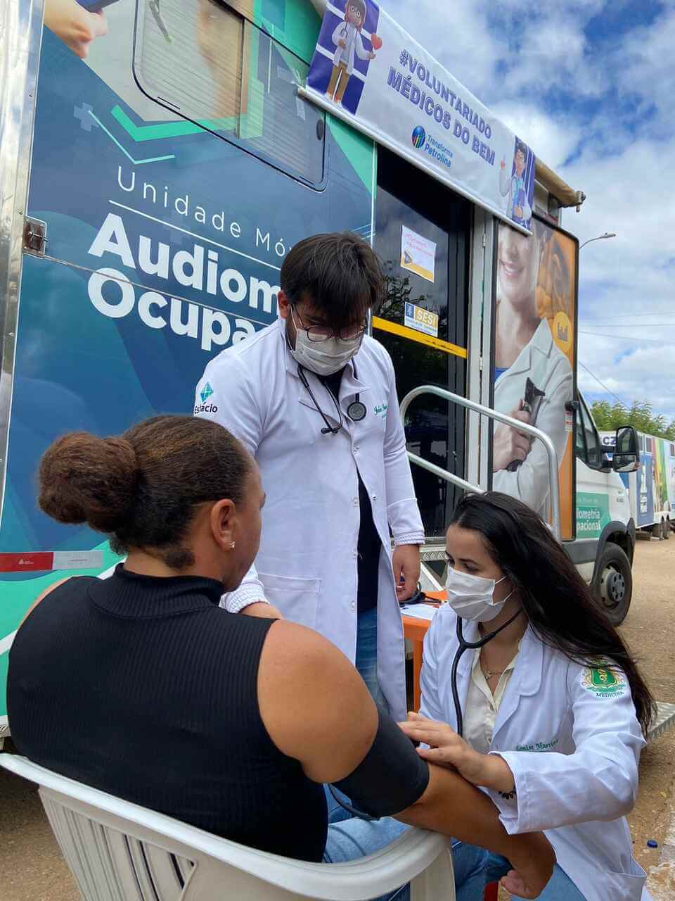 Através do Transforma Petrolina, médicos voluntários participam de ação em  Nova Descoberta | Petrolina OFC